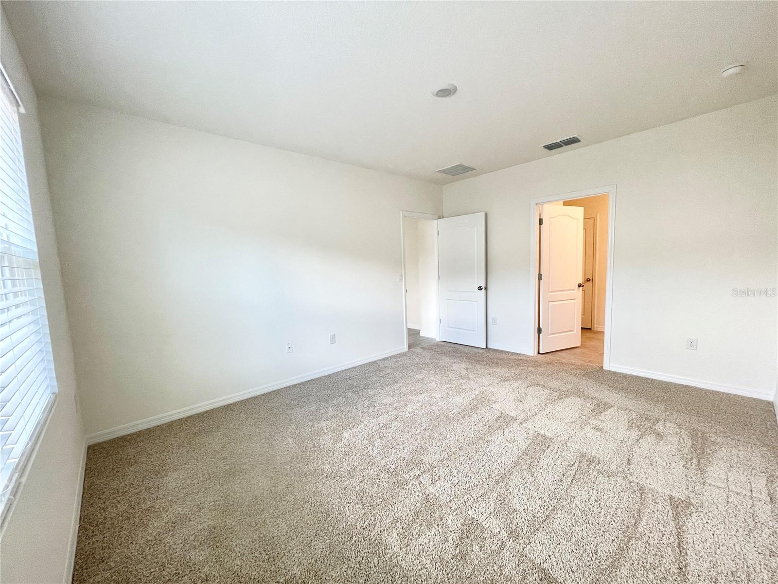 5610 Galloping Dr Property Photo 16