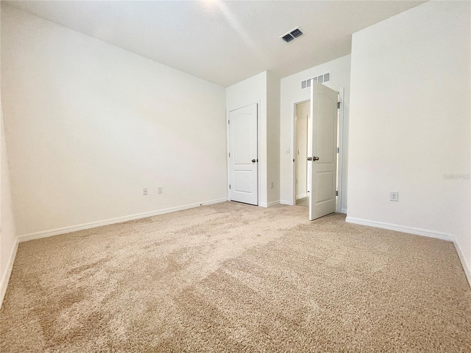 5610 Galloping Dr Property Photo 23