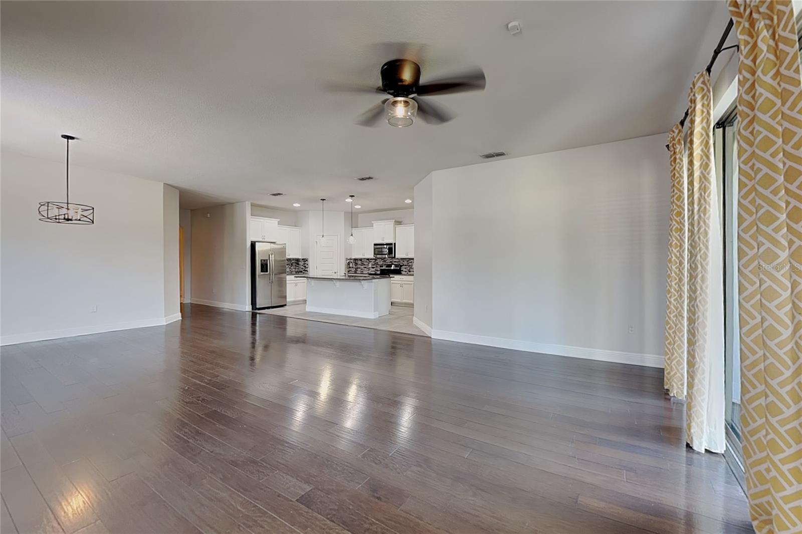 15543 Waterleigh Cove Dr Property Photo 3