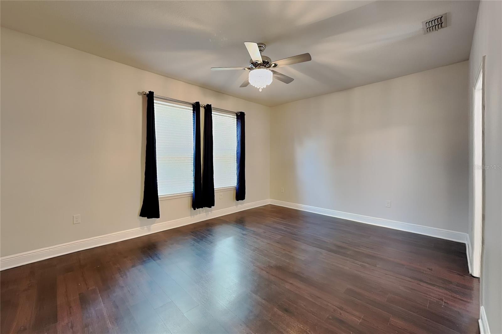 15543 Waterleigh Cove Dr Property Photo 8