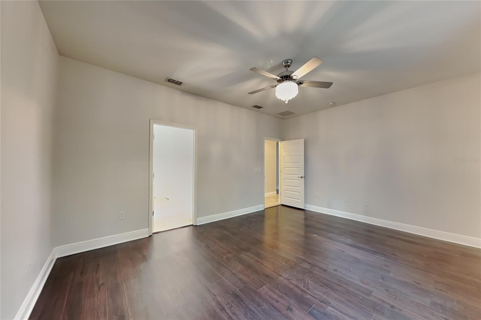 15543 Waterleigh Cove Dr Property Photo 9