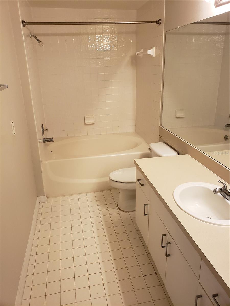 5500 Metrowest Blvd #14-111 Property Photo 7