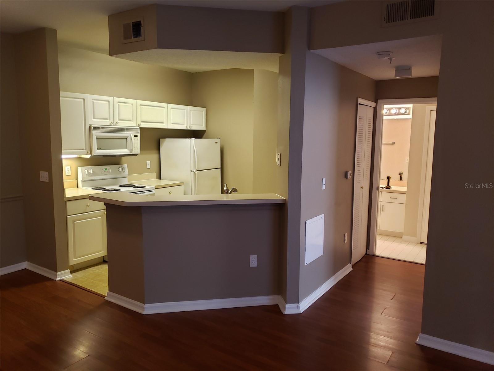 5500 Metrowest Blvd #14-111 Property Photo 12