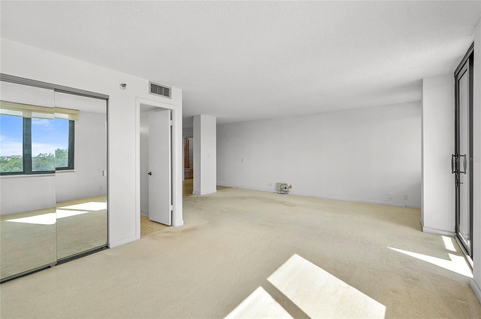 400 E Colonial Dr #508 Property Photo 16