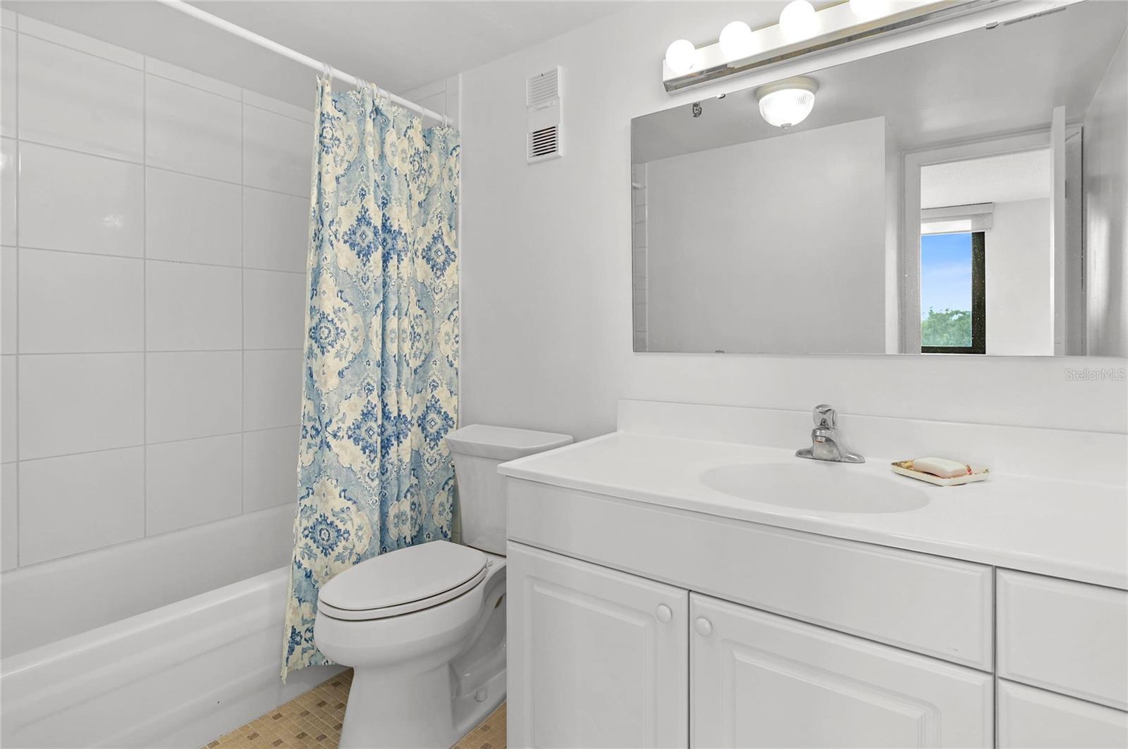 400 E Colonial Dr #508 Property Photo 17