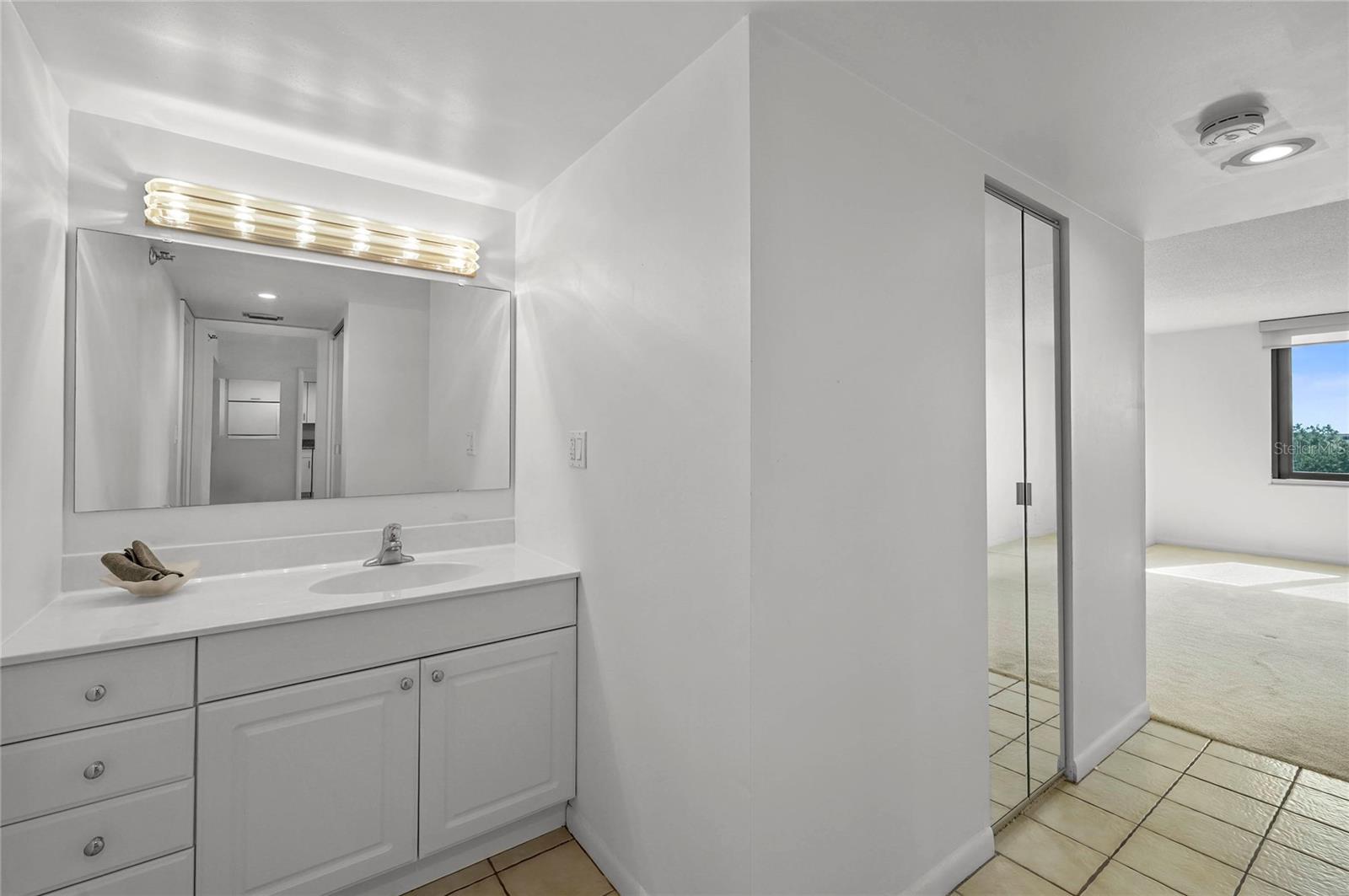 400 E Colonial Dr #508 Property Photo 20