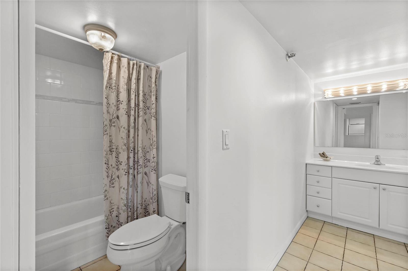 400 E Colonial Dr #508 Property Photo 21