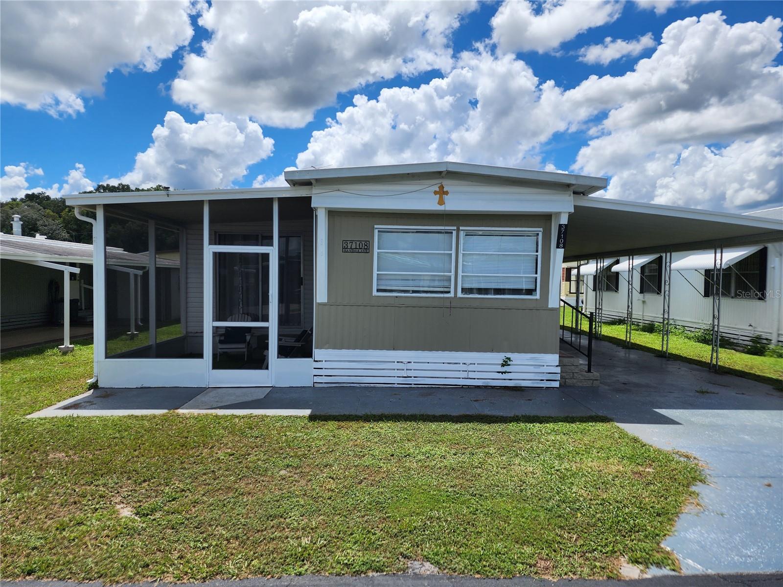O6438581 Property Photo 1