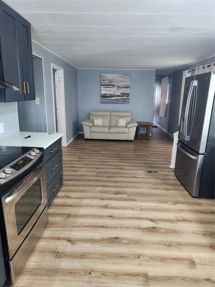 O6438581 Property Photo 16