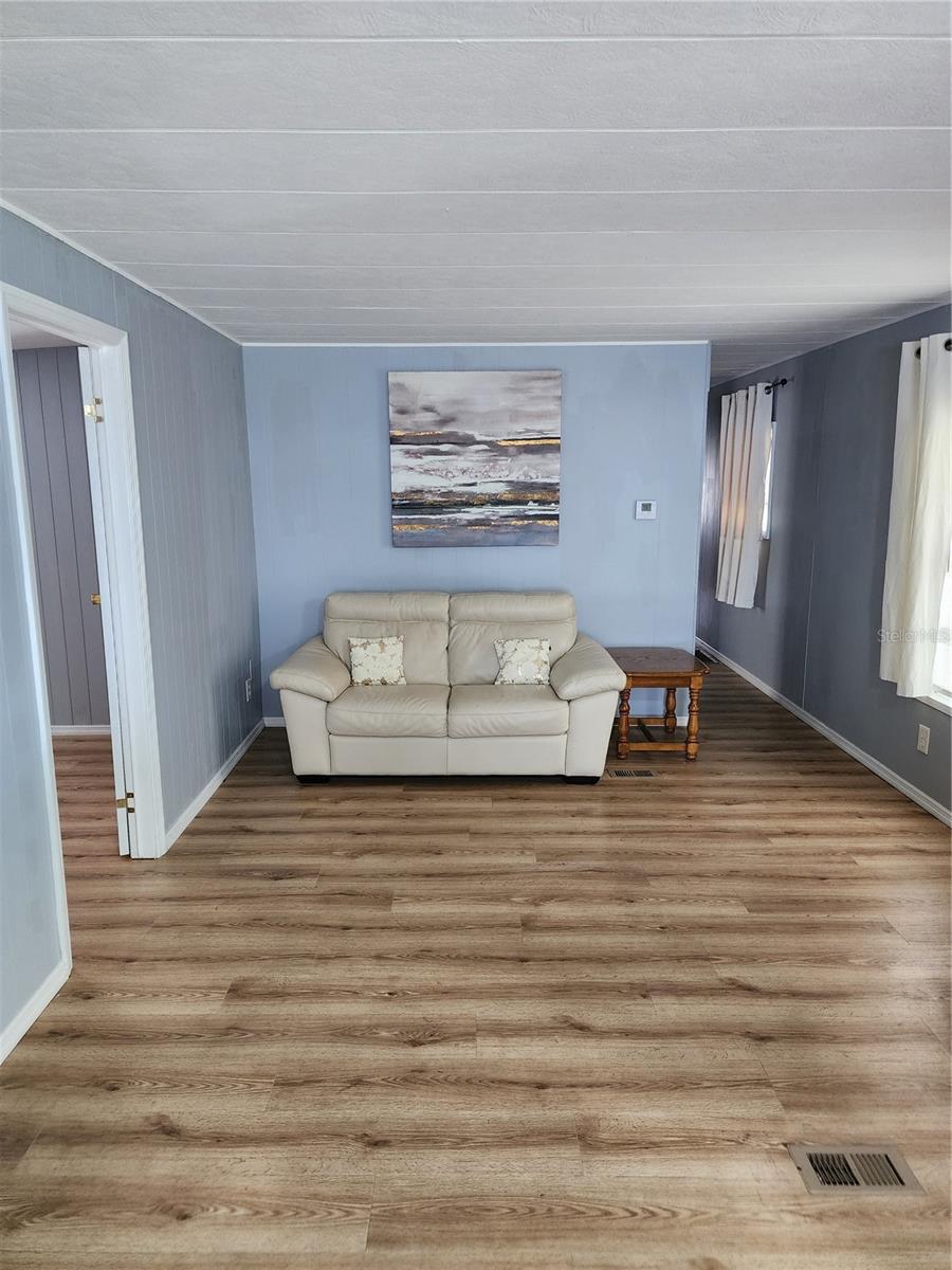 O6438581 Property Photo 19