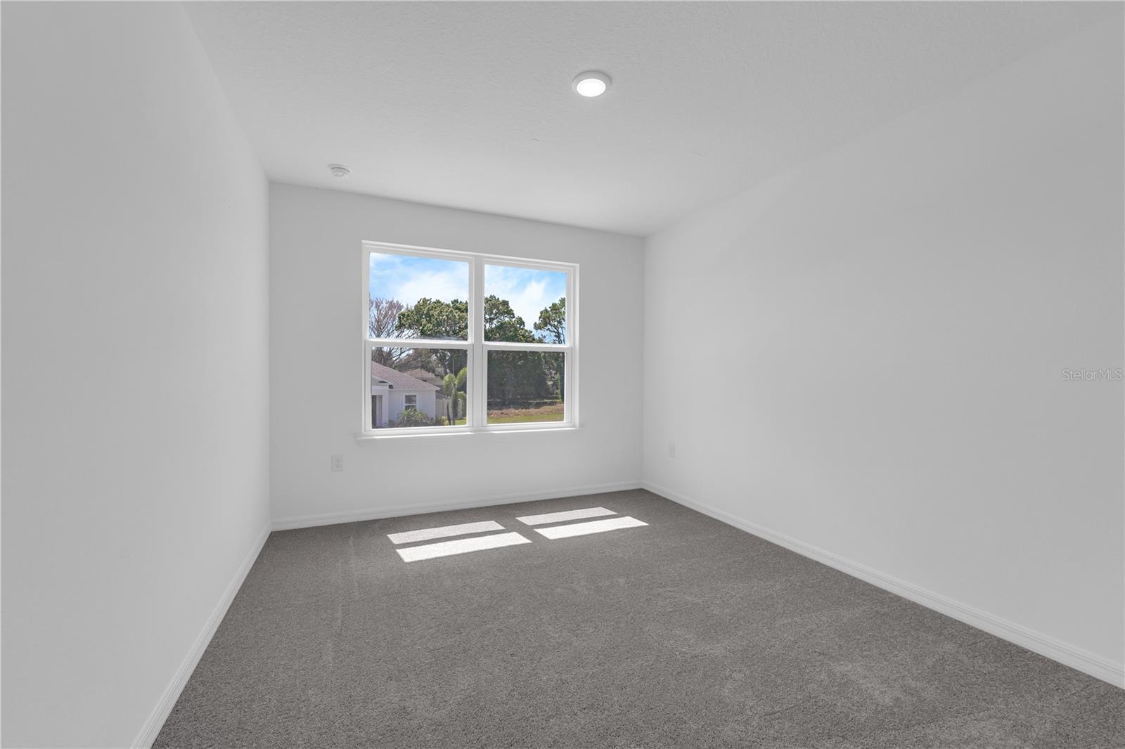 3936 Triple Crown Loop Property Photo 28