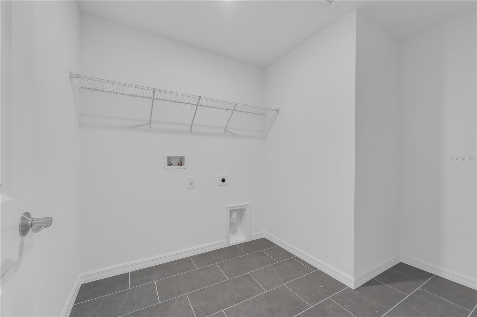 3936 Triple Crown Loop Property Photo 31