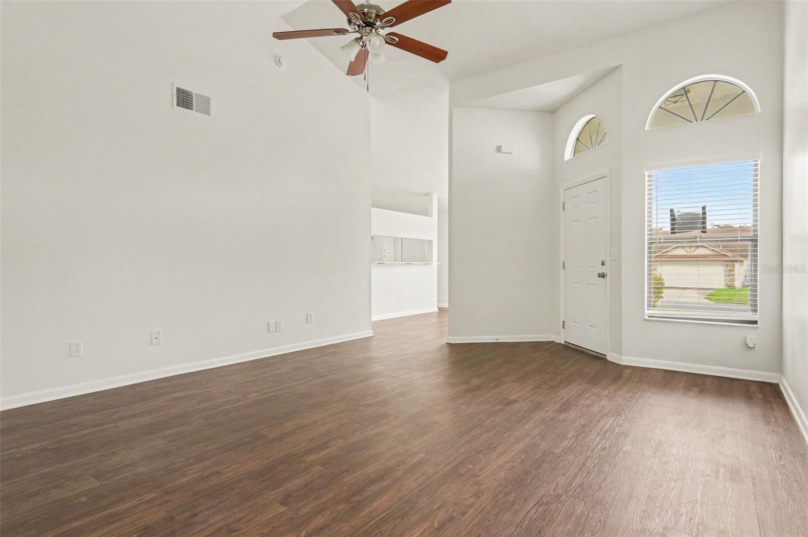 1097 Covington St Property Photo 3