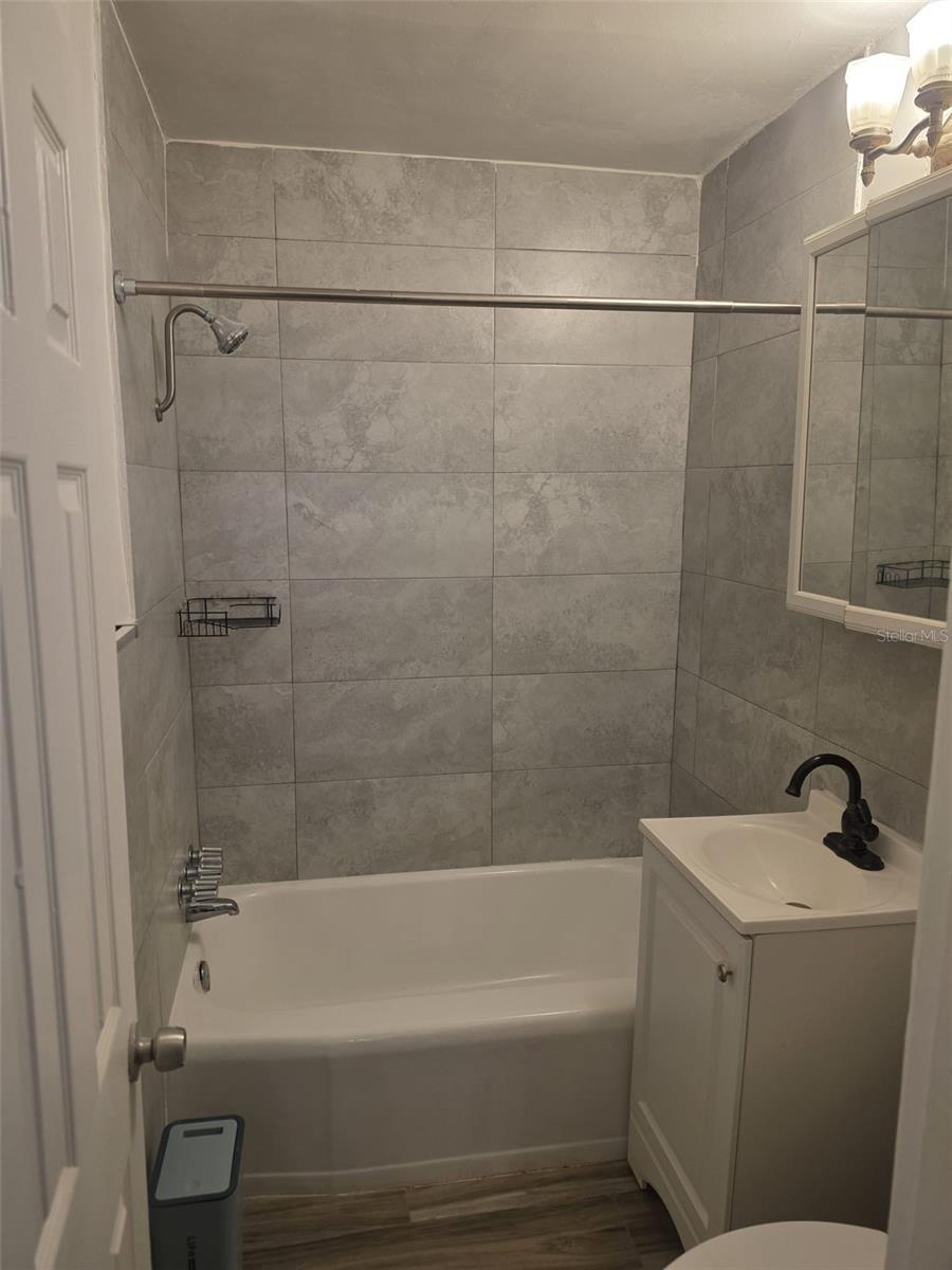 1844 John Rivers St #b Property Photo 6