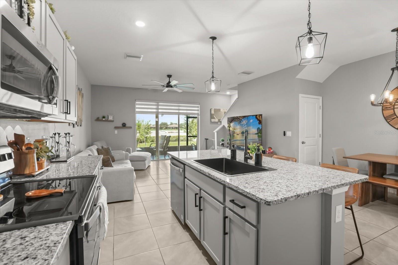 170 Mangrove Shade Cir Property Photo 9