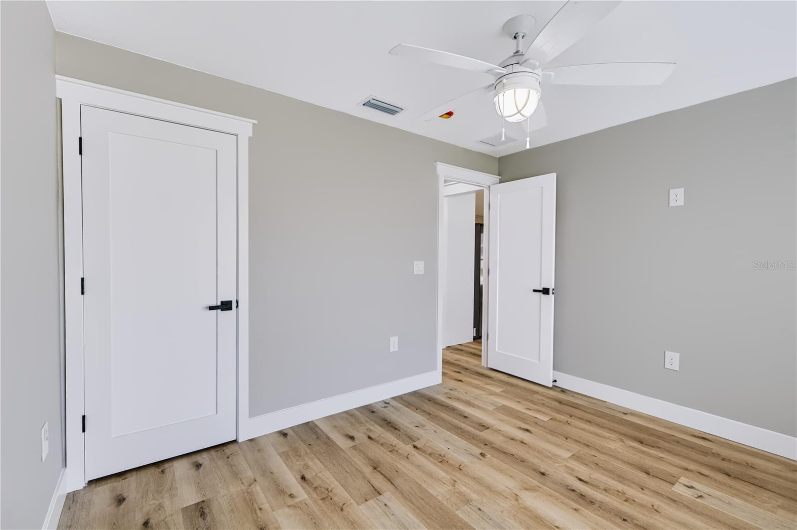 1891 3rd St Property Photo 16