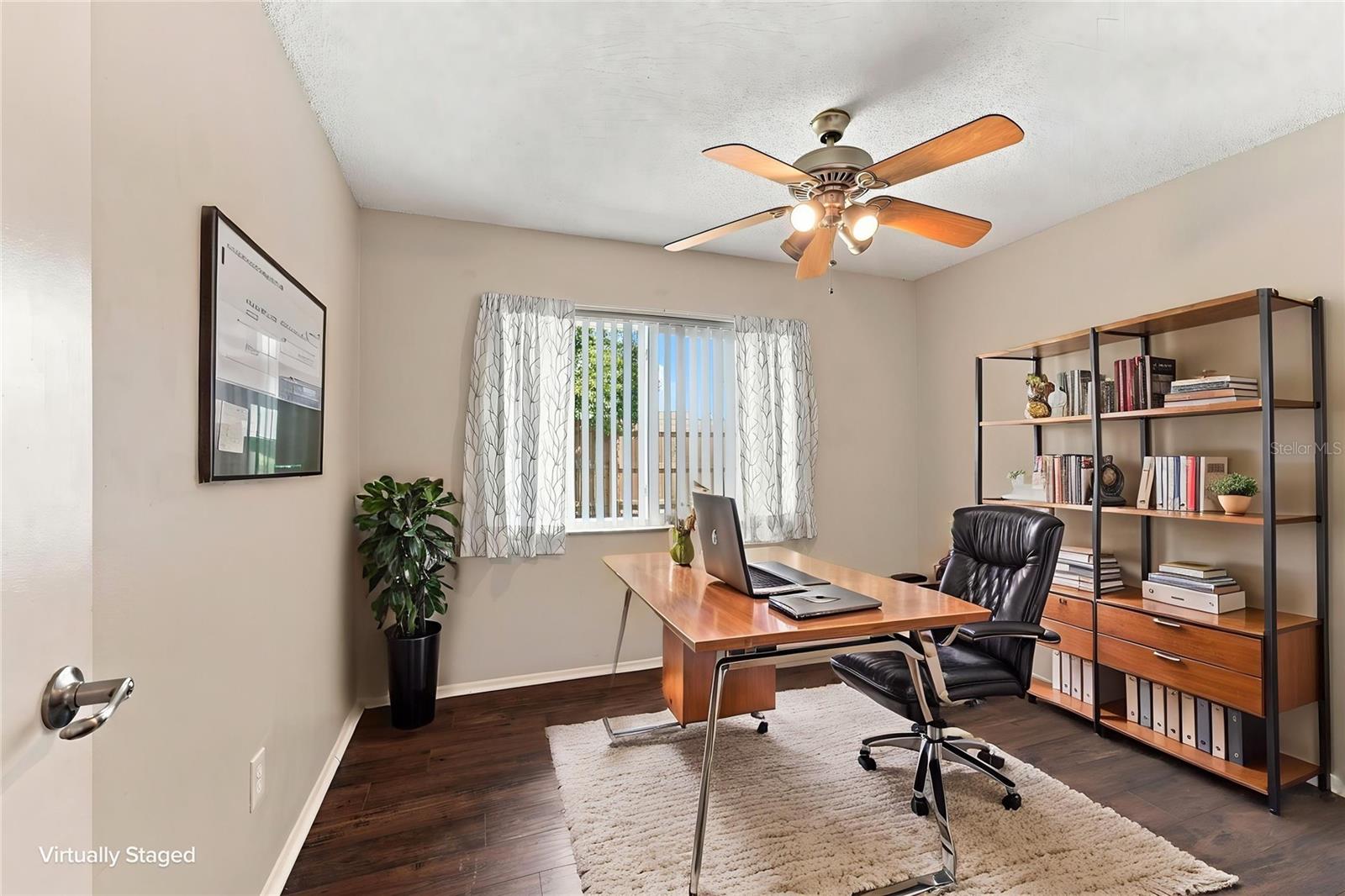 1050 Huntington Ct Property Photo 11