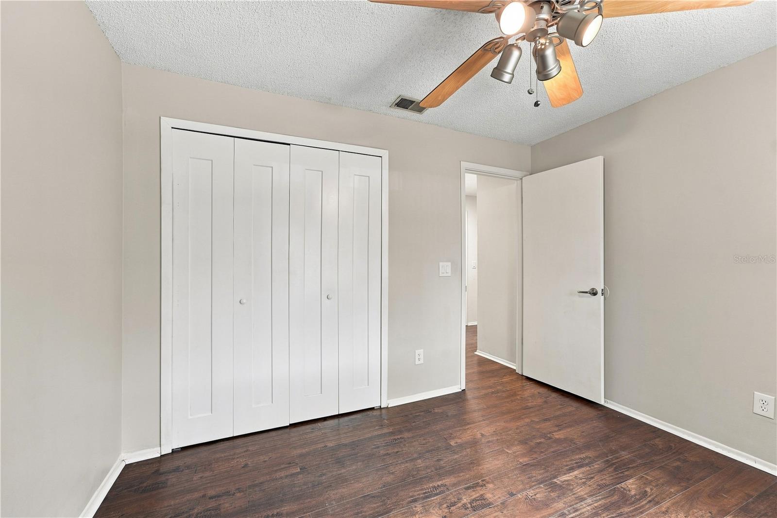 1050 Huntington Ct Property Photo 13