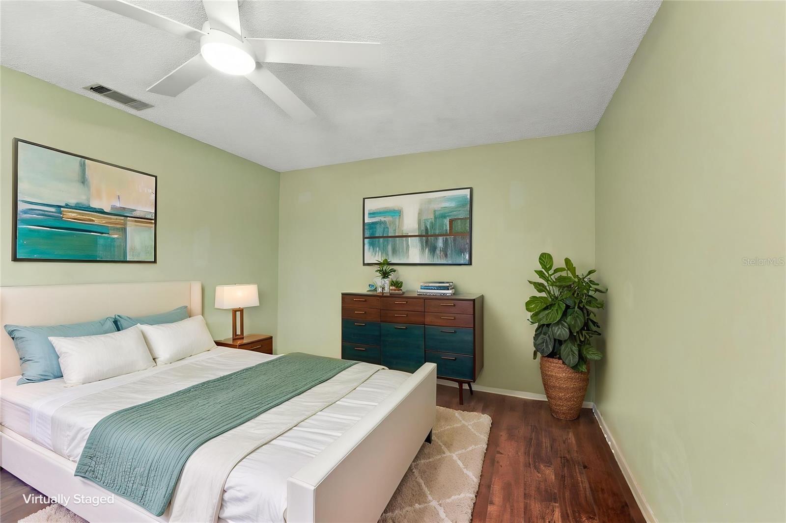 1050 Huntington Ct Property Photo 17