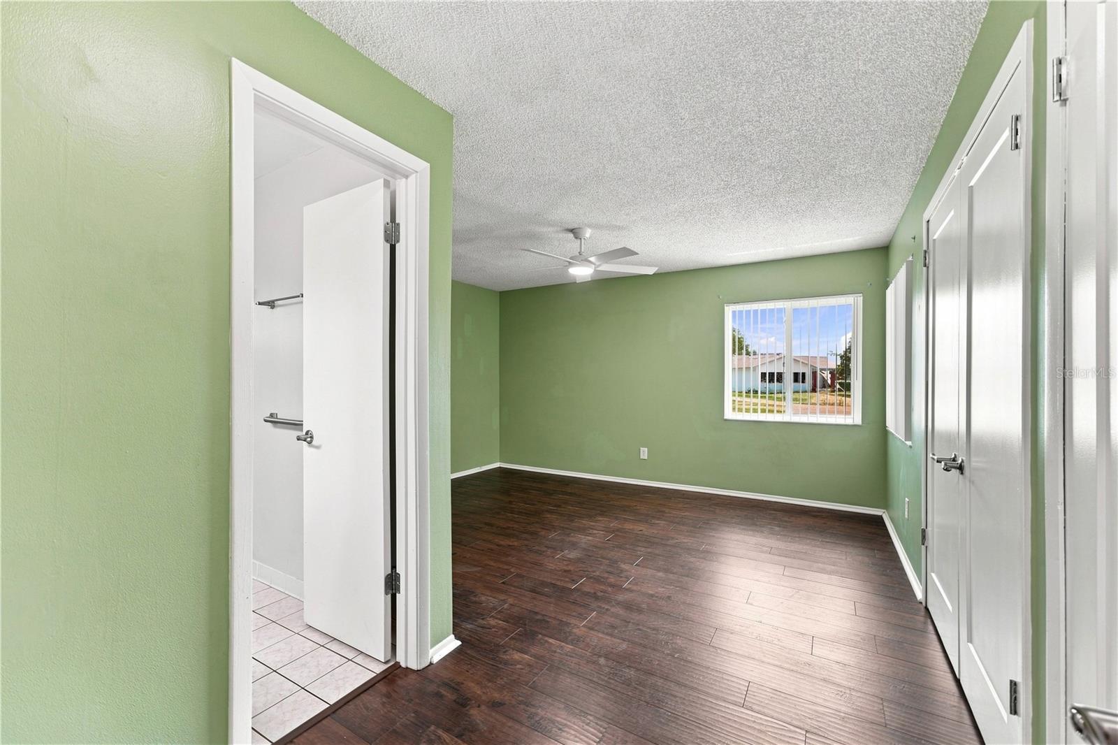 1050 Huntington Ct Property Photo 18