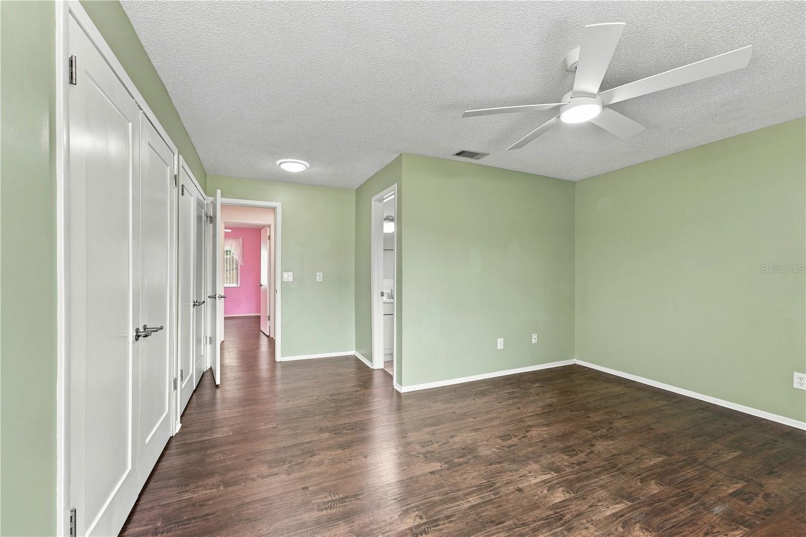 1050 Huntington Ct Property Photo 19