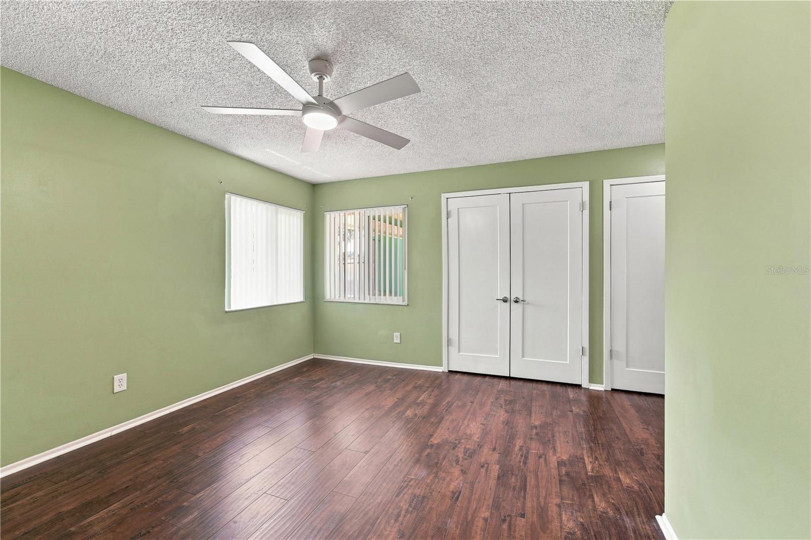 1050 Huntington Ct Property Photo 20