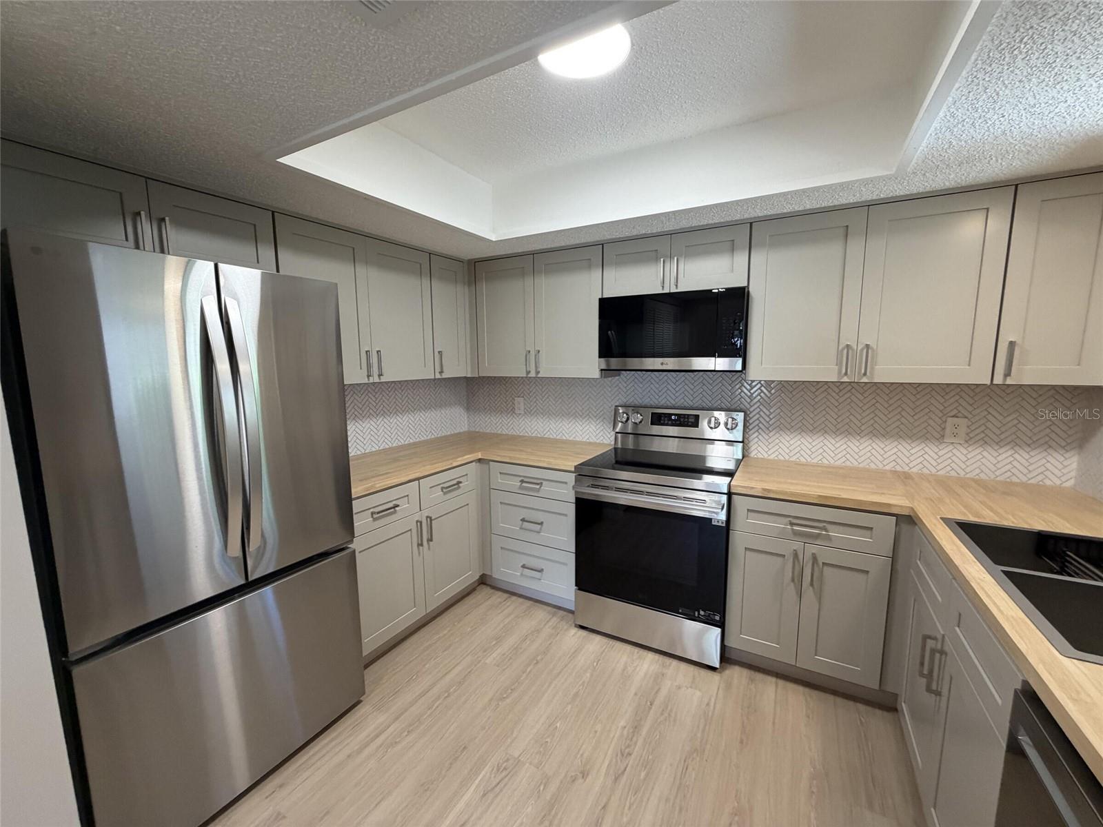 971 Sunridge Dr #110 Property Photo 6