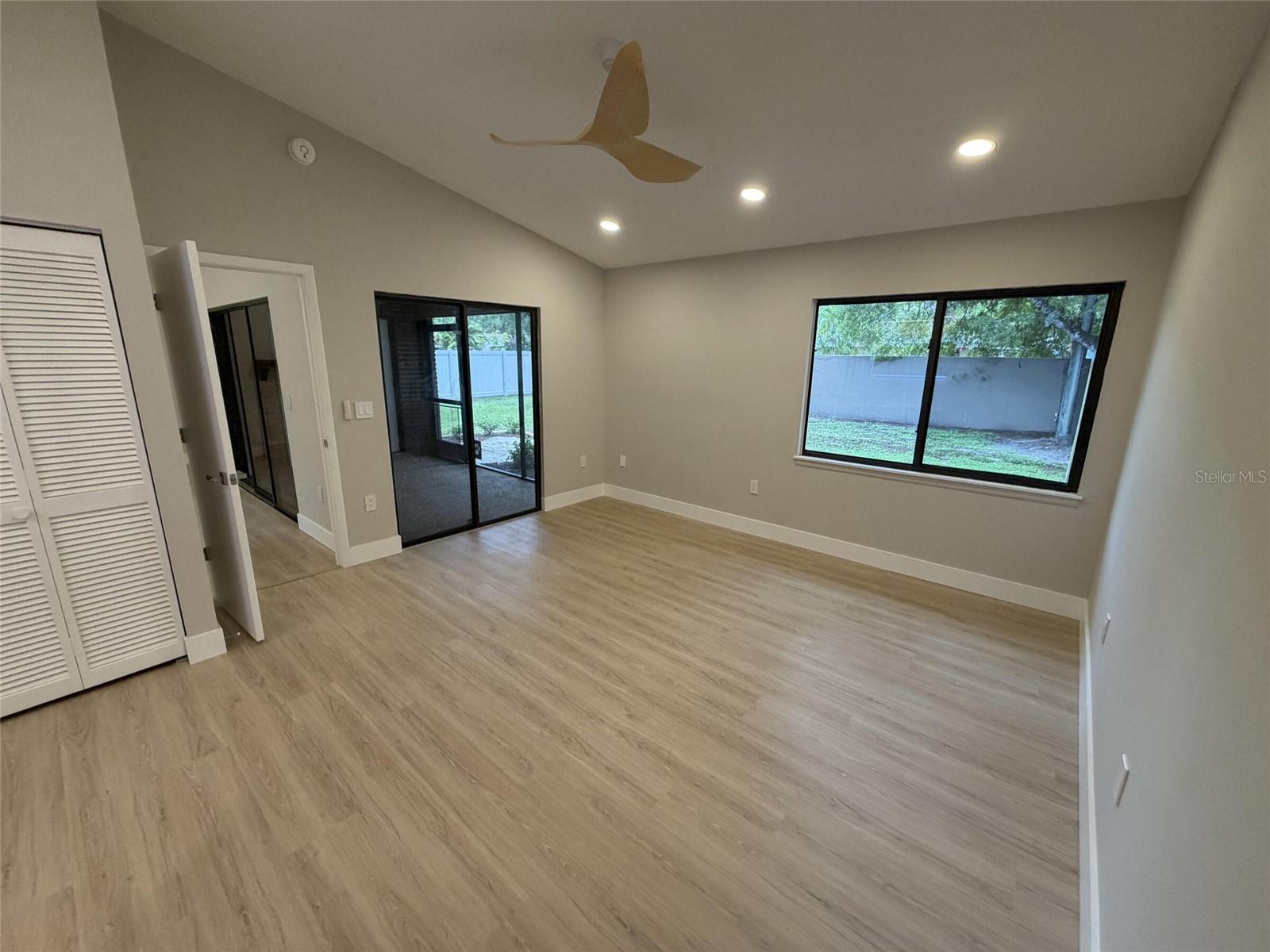 971 Sunridge Dr #110 Property Photo 12