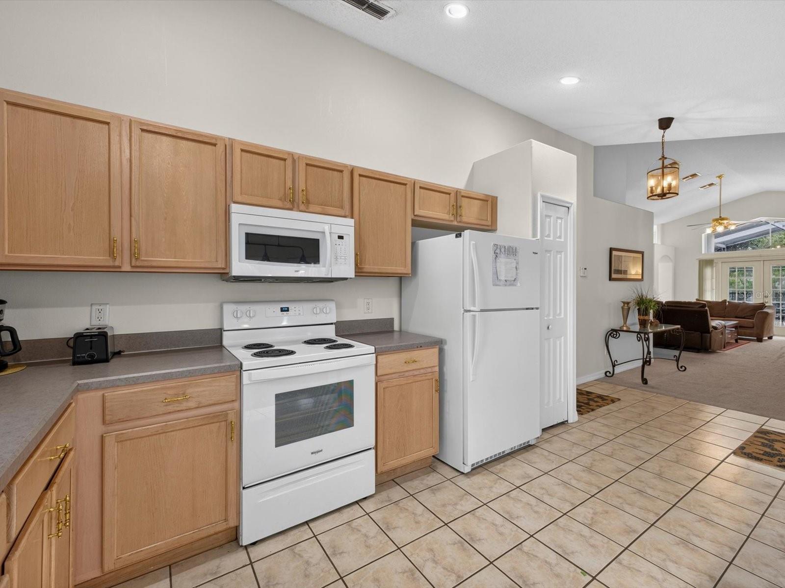 8014 Spring Creek Dr Property Photo 4