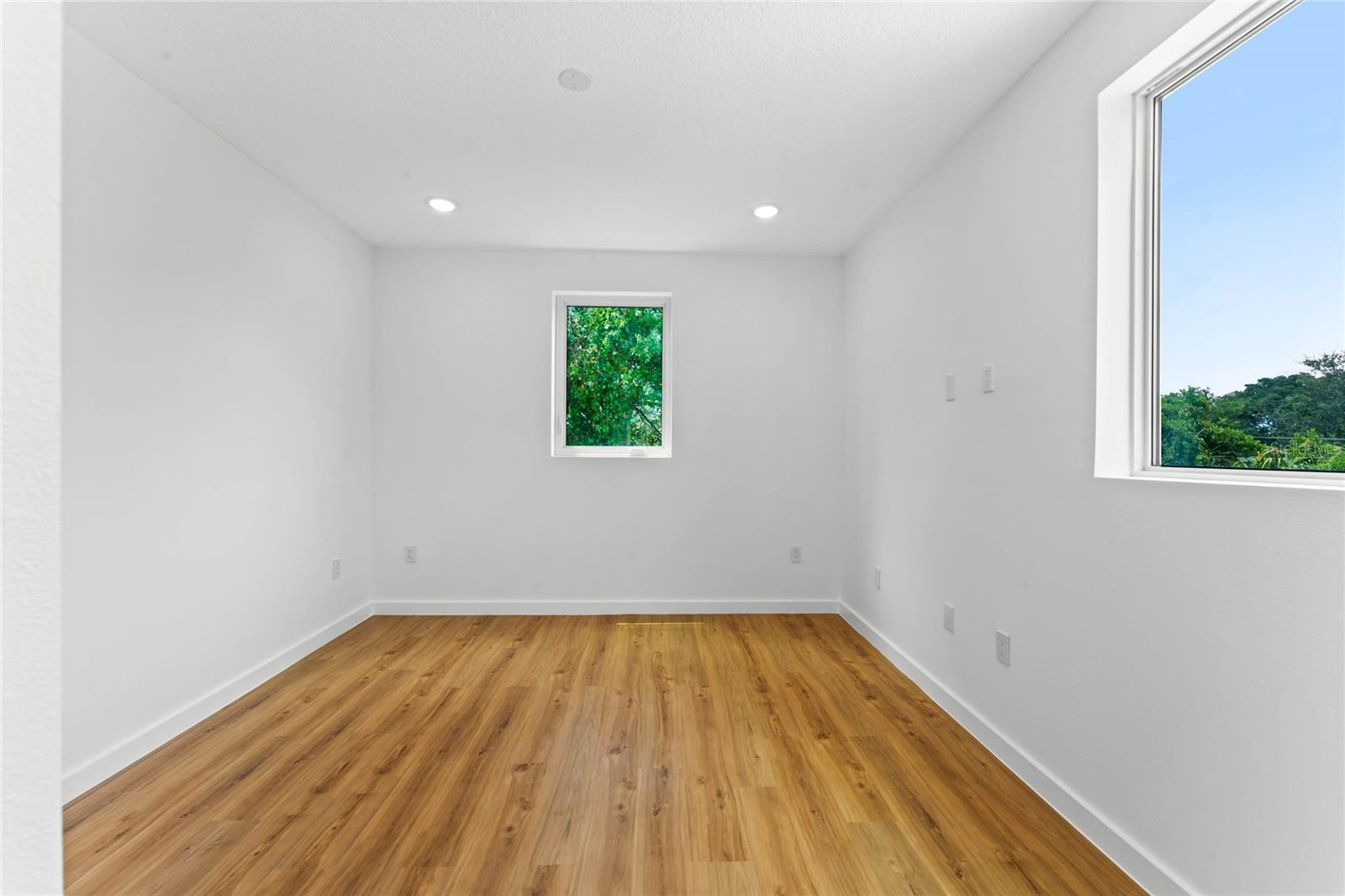 1320 Orchid Ave Property Photo 12