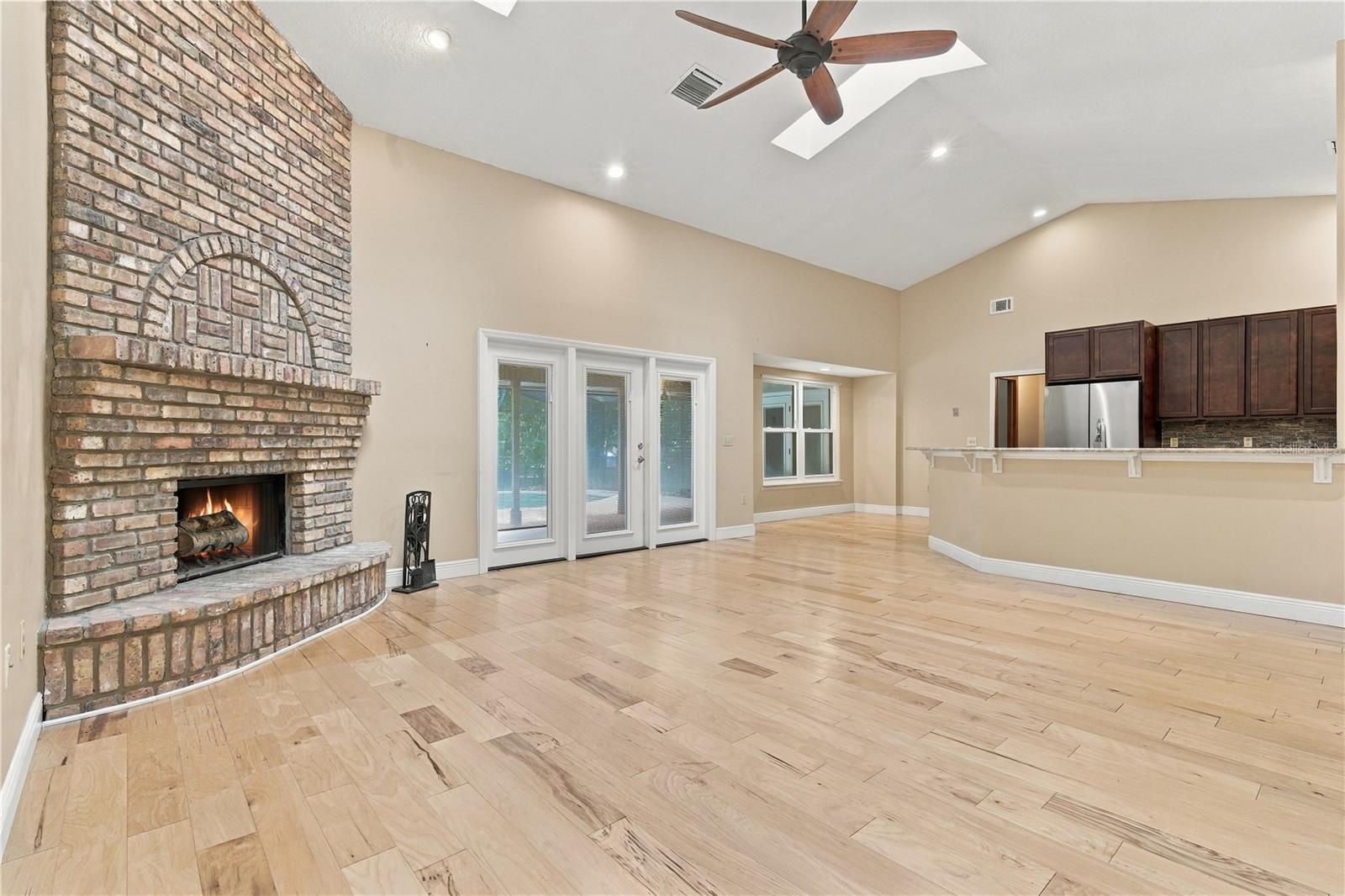 4425 Winderwood Cir Property Photo 13