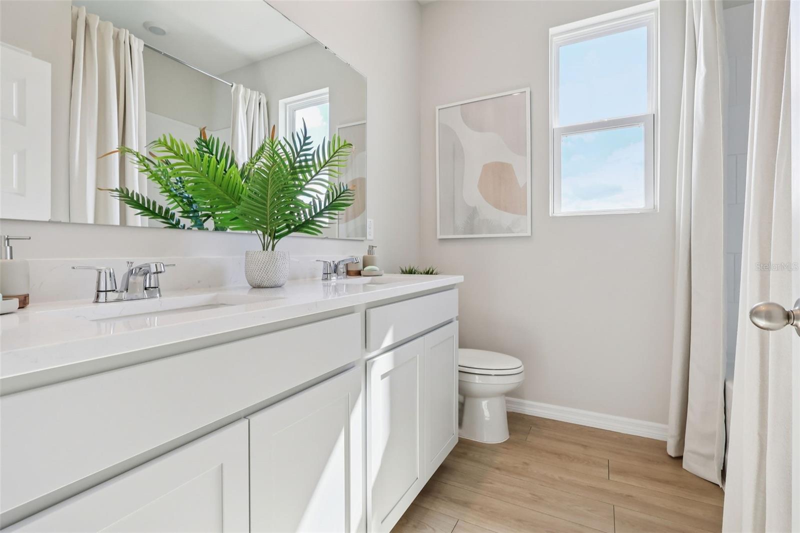 8595 Hempstead Way Property Photo 18