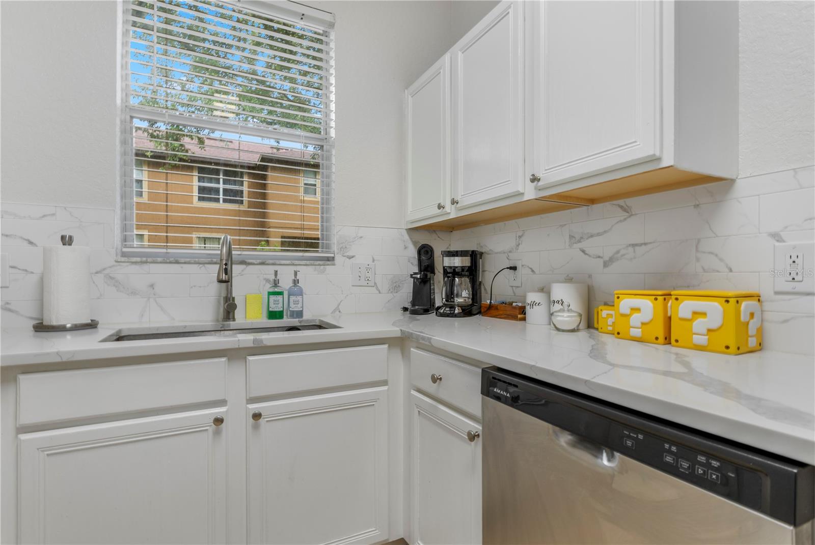 316 Cambria Ave Property Photo 12