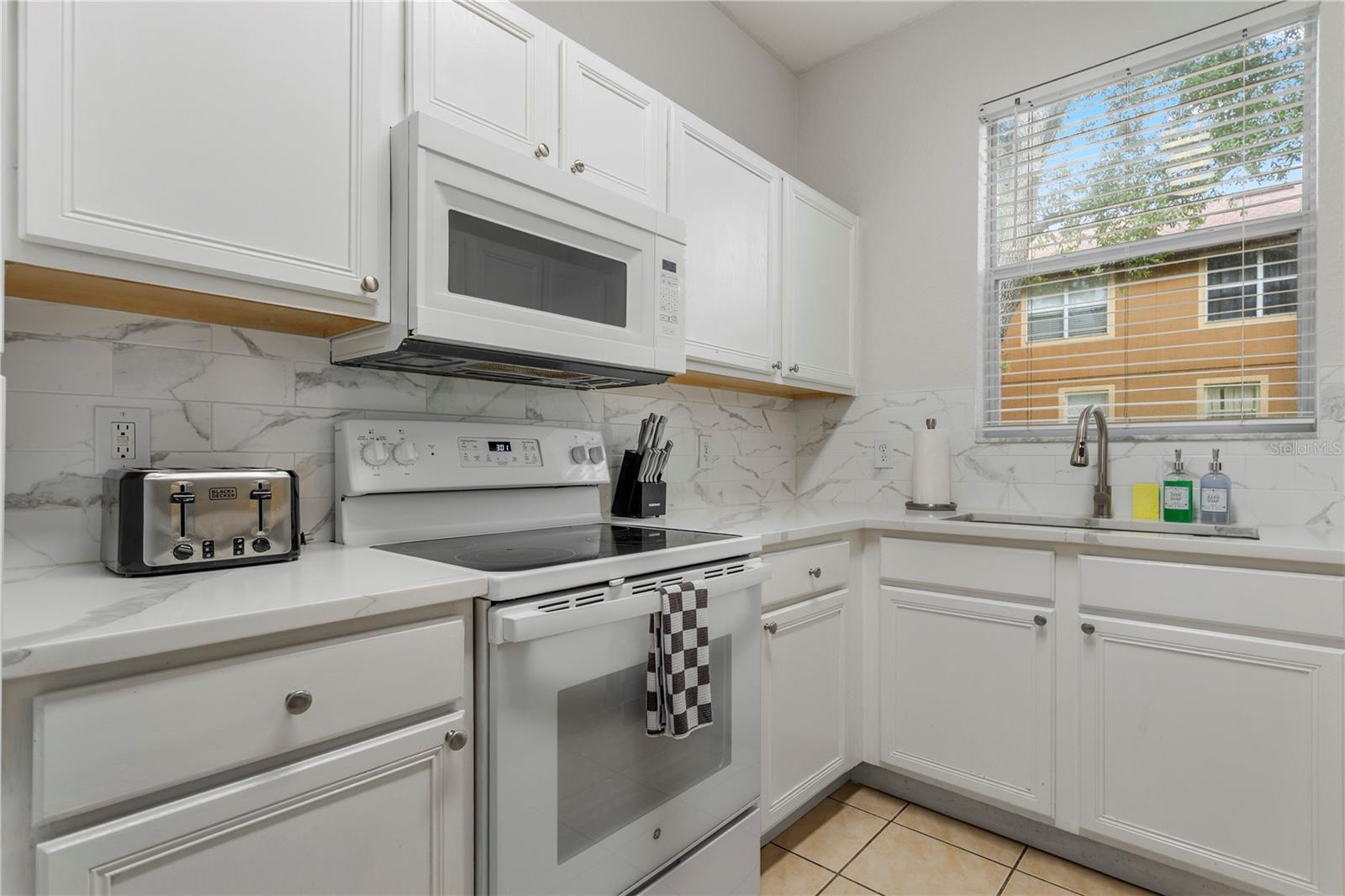 316 Cambria Ave Property Photo 13