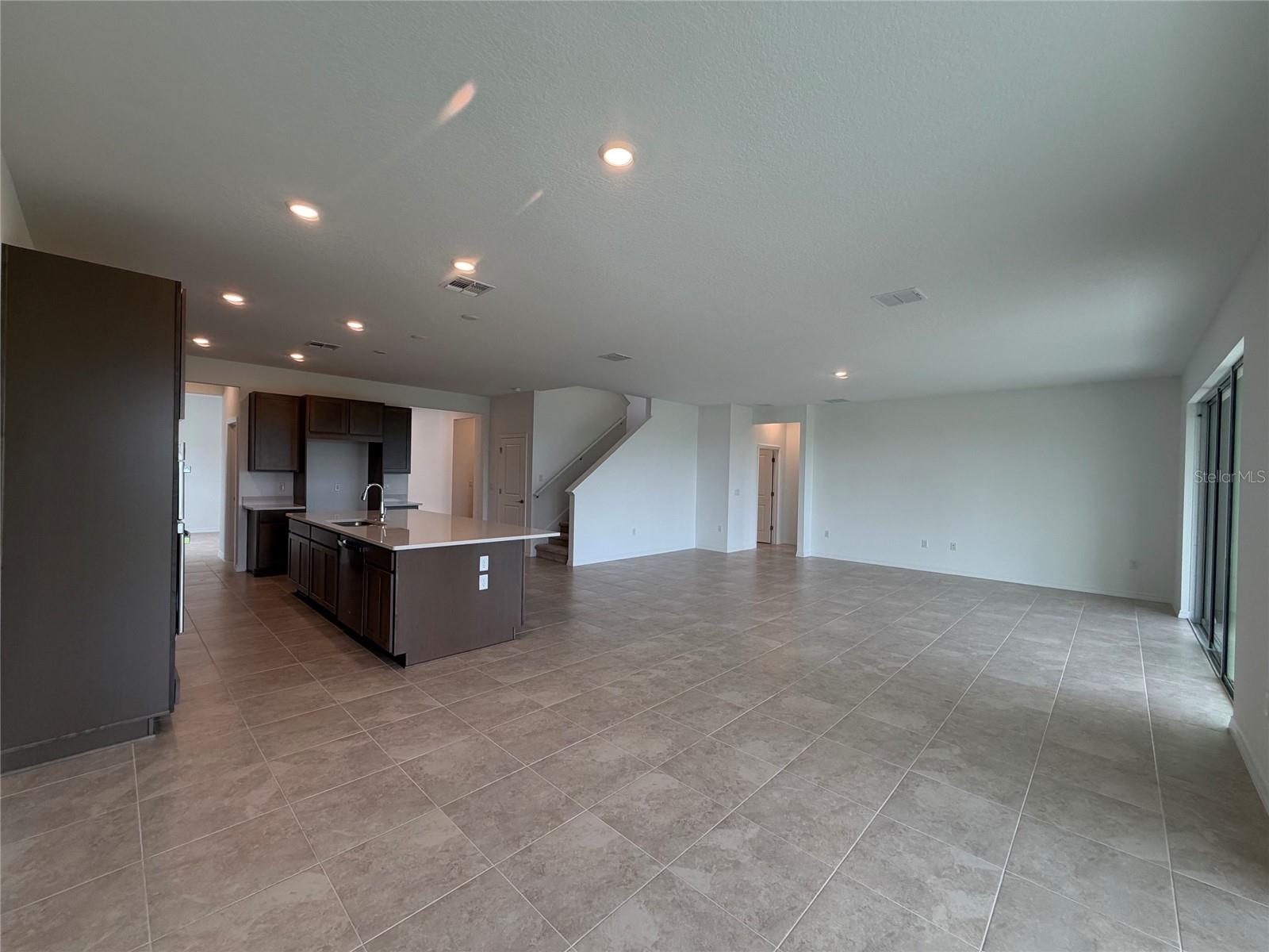 19350 Lochside Ln Property Photo 8