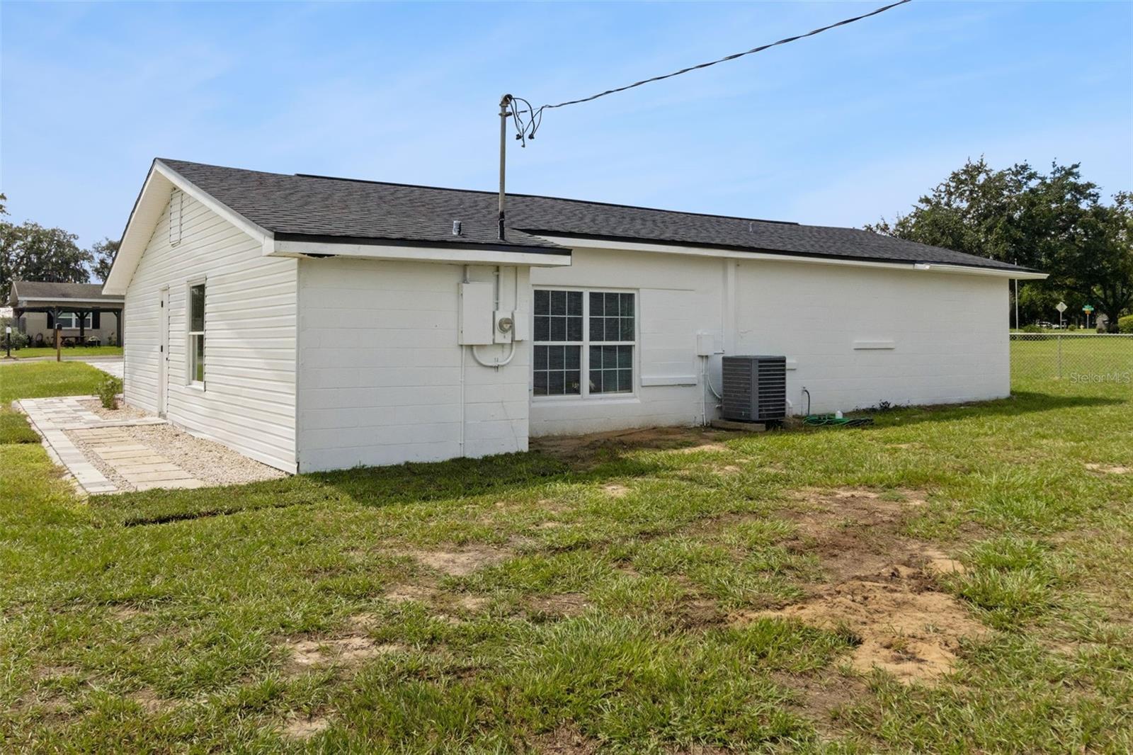 2555 Maple Ave Property Photo 19