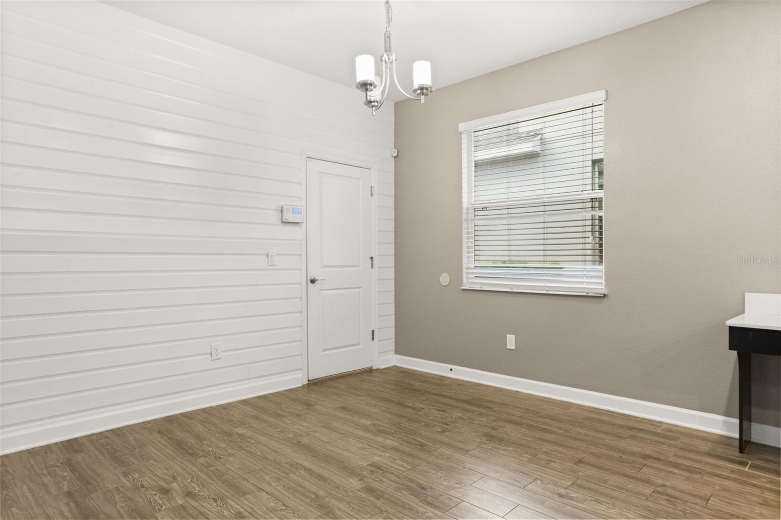 7608 Summerlake Groves St Property Photo 14