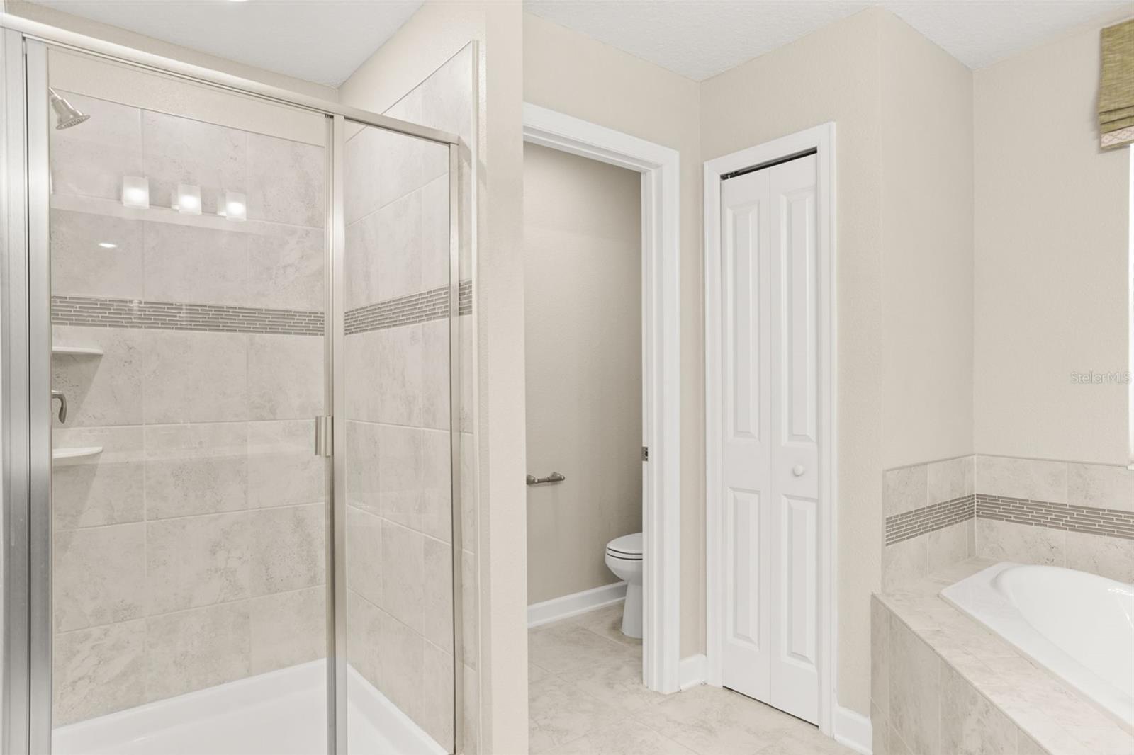 7608 Summerlake Groves St Property Photo 28