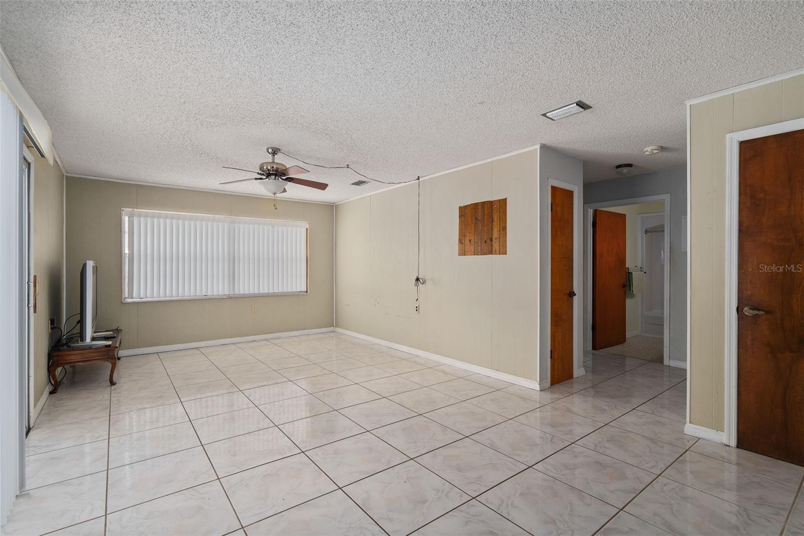 101 Suffolk Ct Property Photo 13