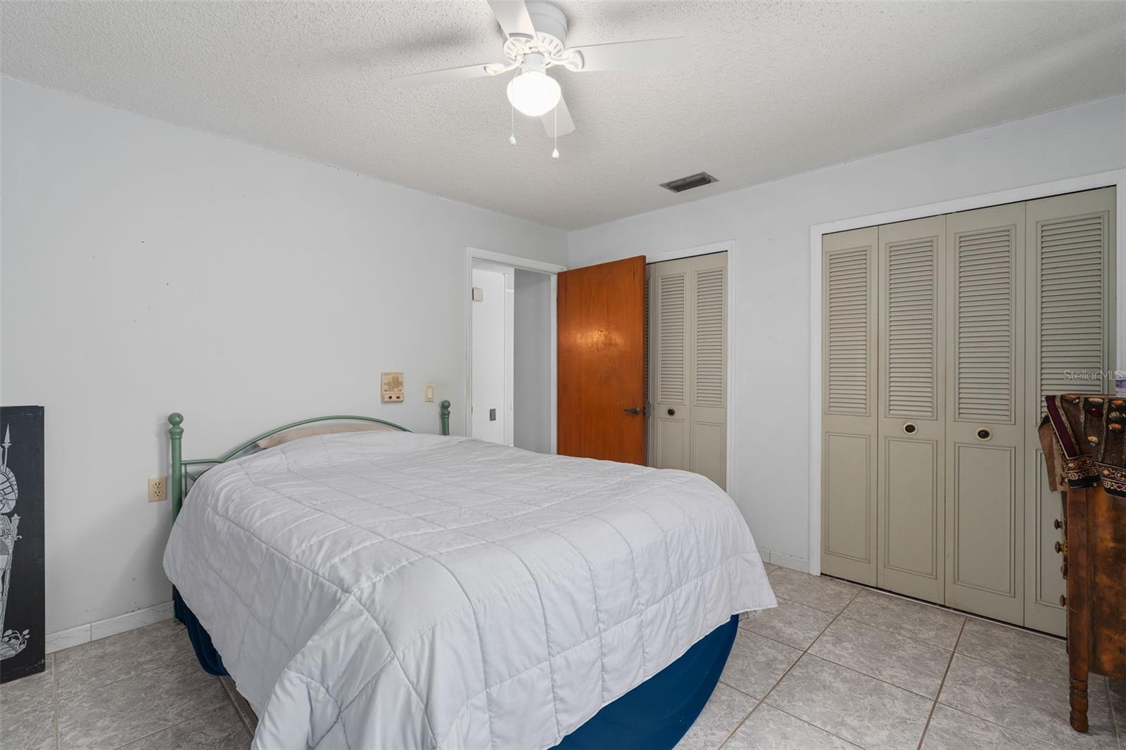 101 Suffolk Ct Property Photo 20