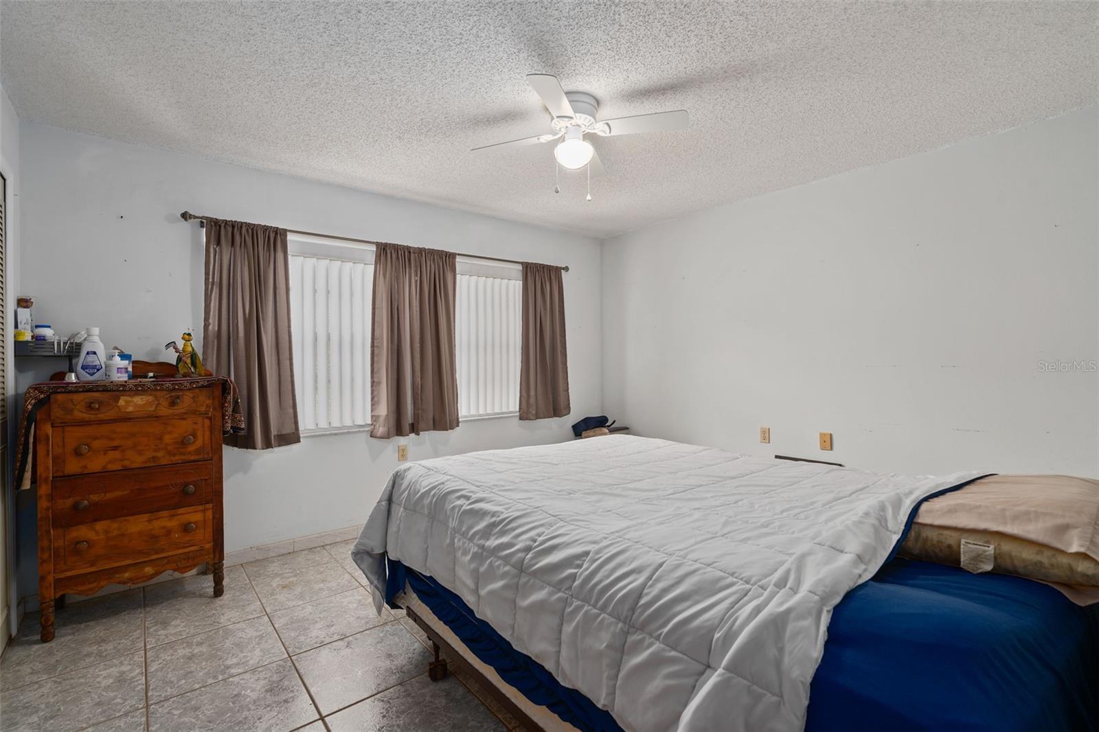 101 Suffolk Ct Property Photo 21