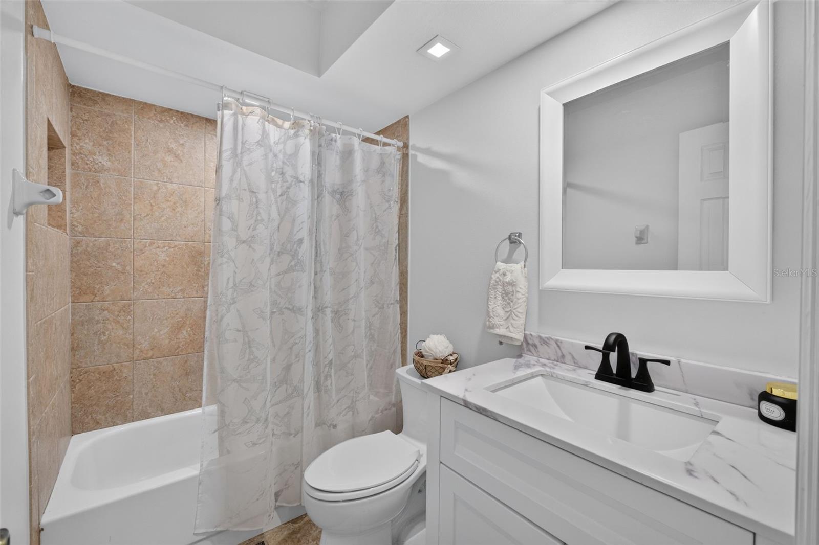 2144 Majestic Woods Blvd Property Photo 29