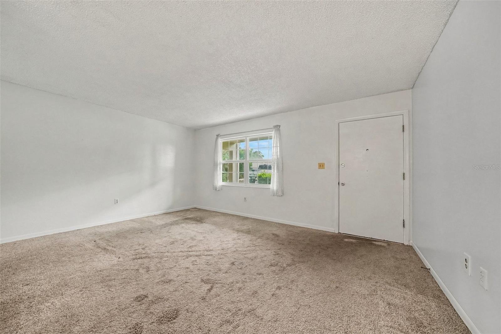 2500 Lee Rd #143 Property Photo 3