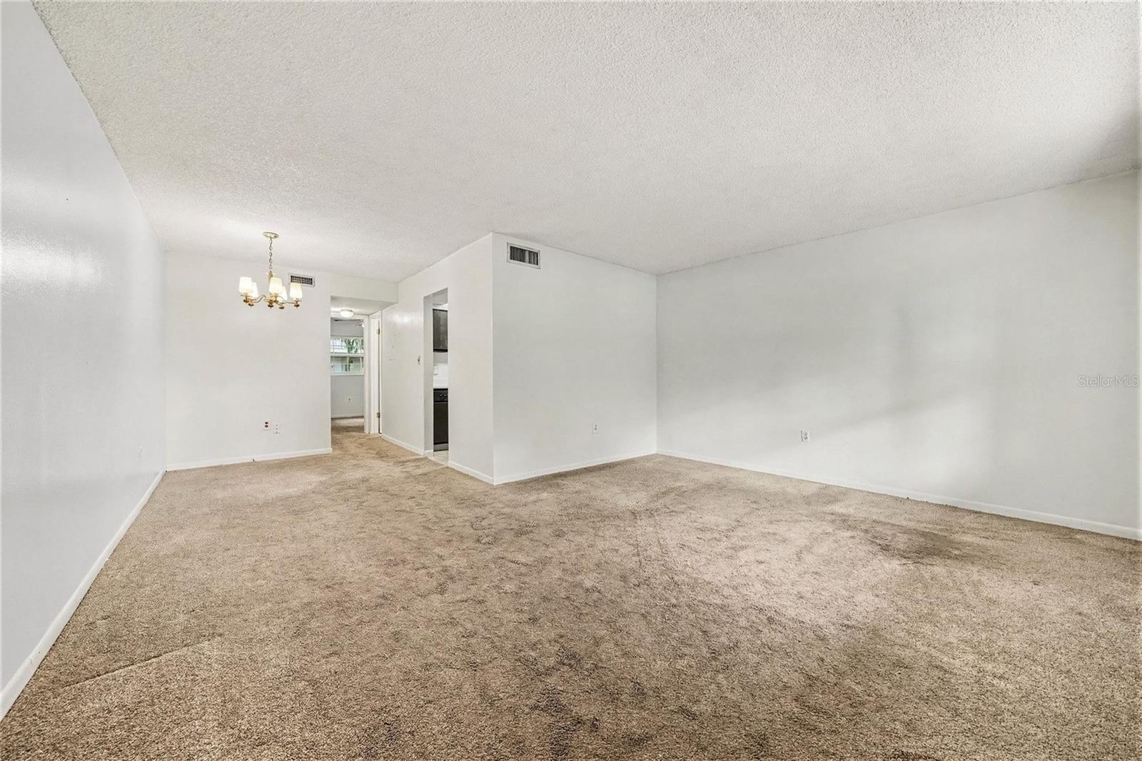 2500 Lee Rd #143 Property Photo 6