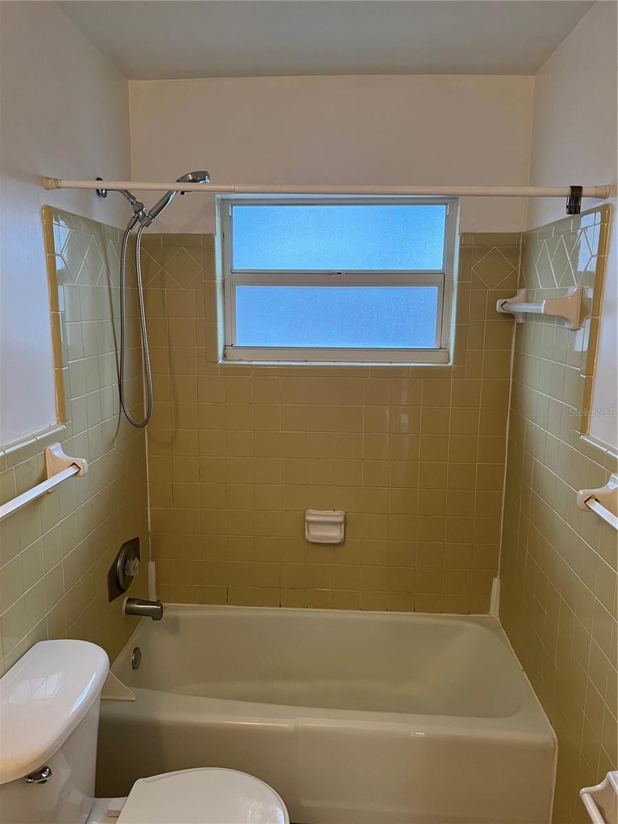 2406 Musselwhite Ave Property Photo 12