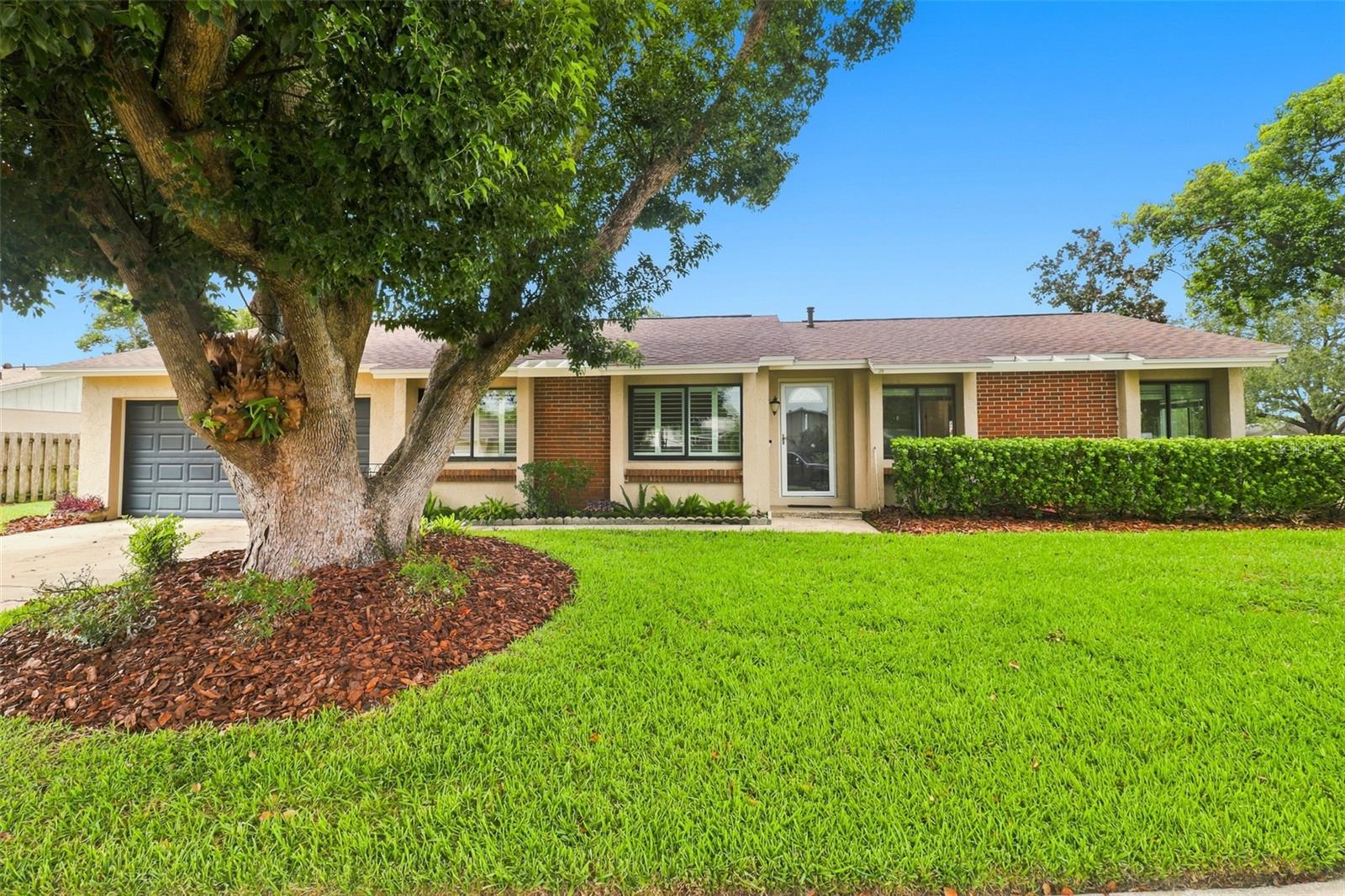 820 VAN NESS CIR