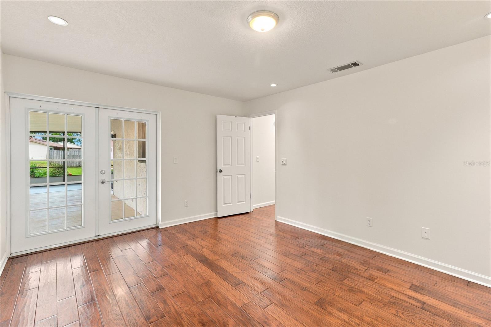 820 Van Ness Cir Property Photo 20