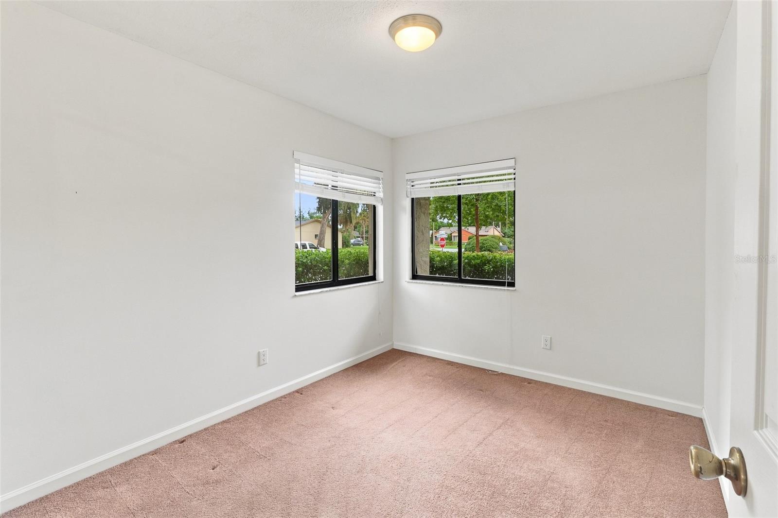 820 Van Ness Cir Property Photo 24