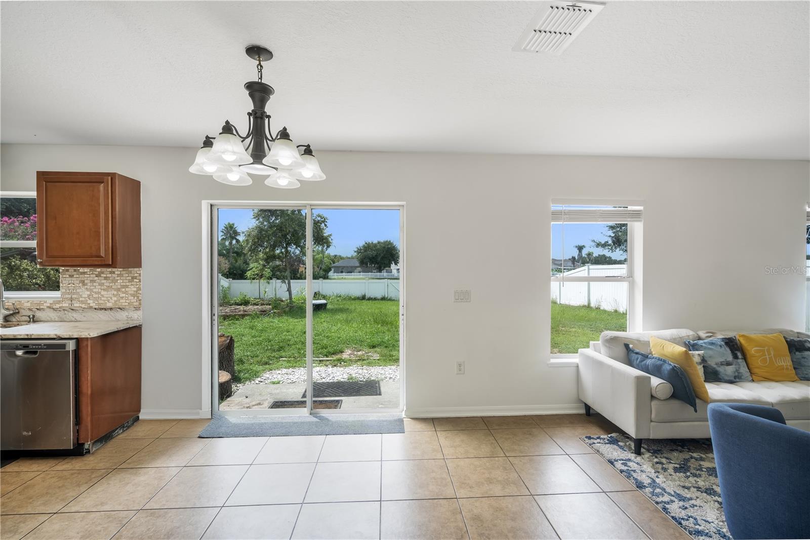 2240 Paria Ln Property Photo 6