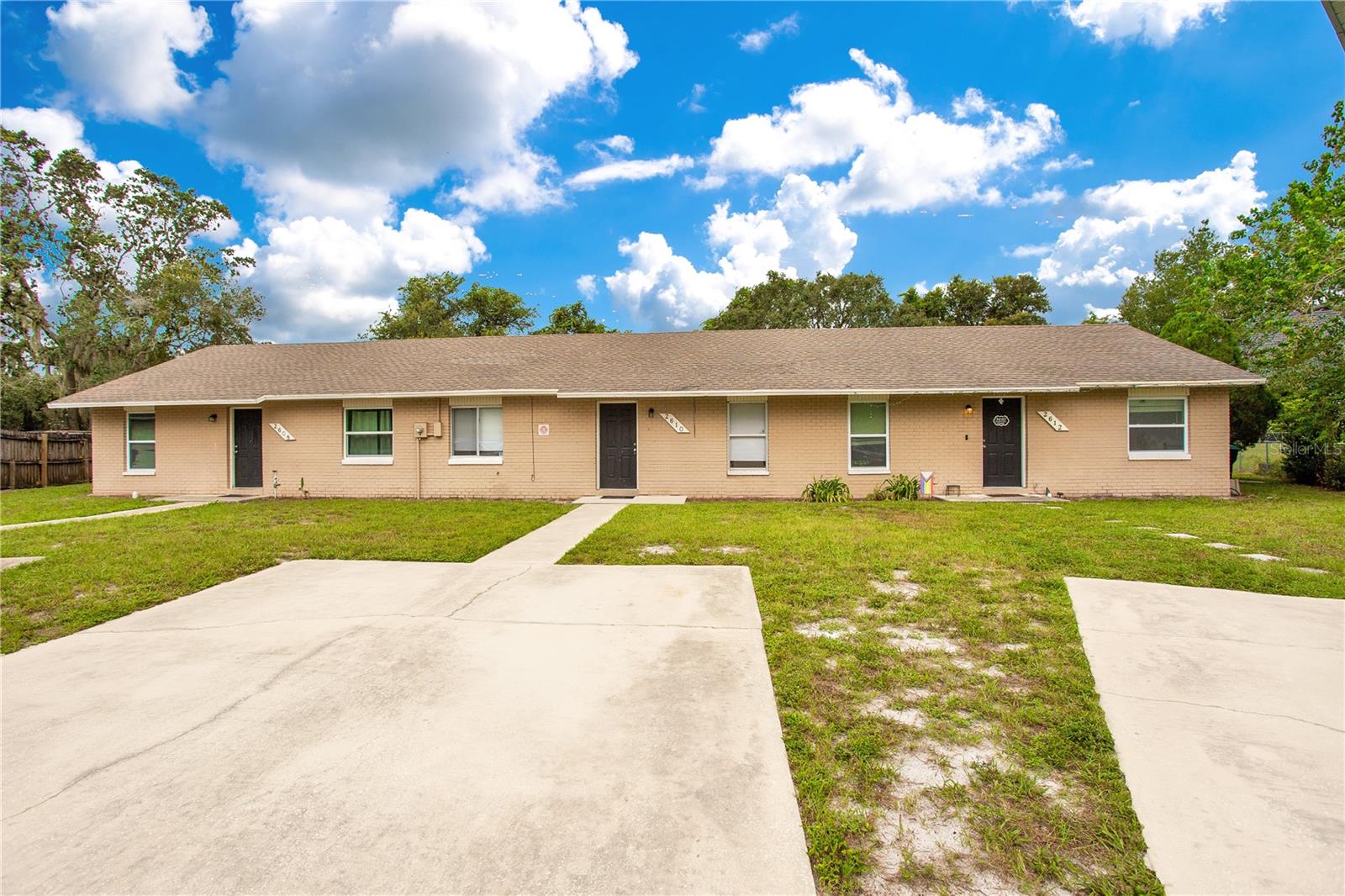 2610 Adela Ave Property Photo 1